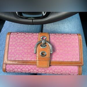 Coach wallet 💕